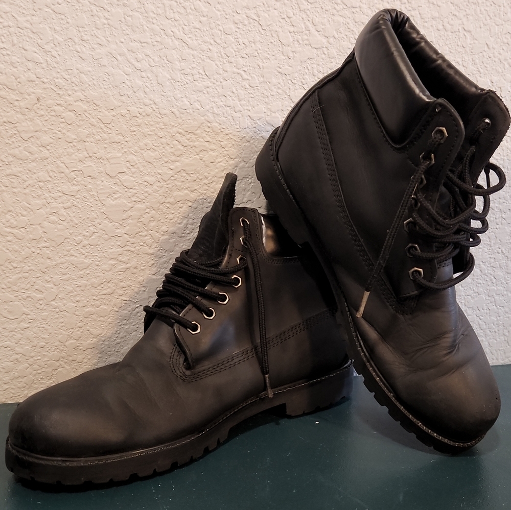 Timberland Men's 6 inch Premium Waterproof Lace Up Construction 10061 Boot. Men